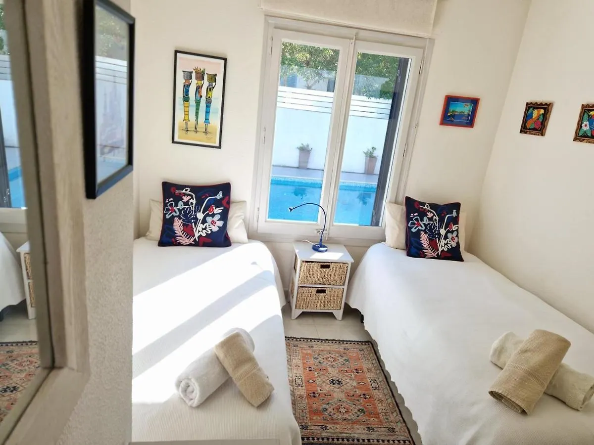 Villa Casa Cis カレリャ・デ・パラフルジェリ スペイン